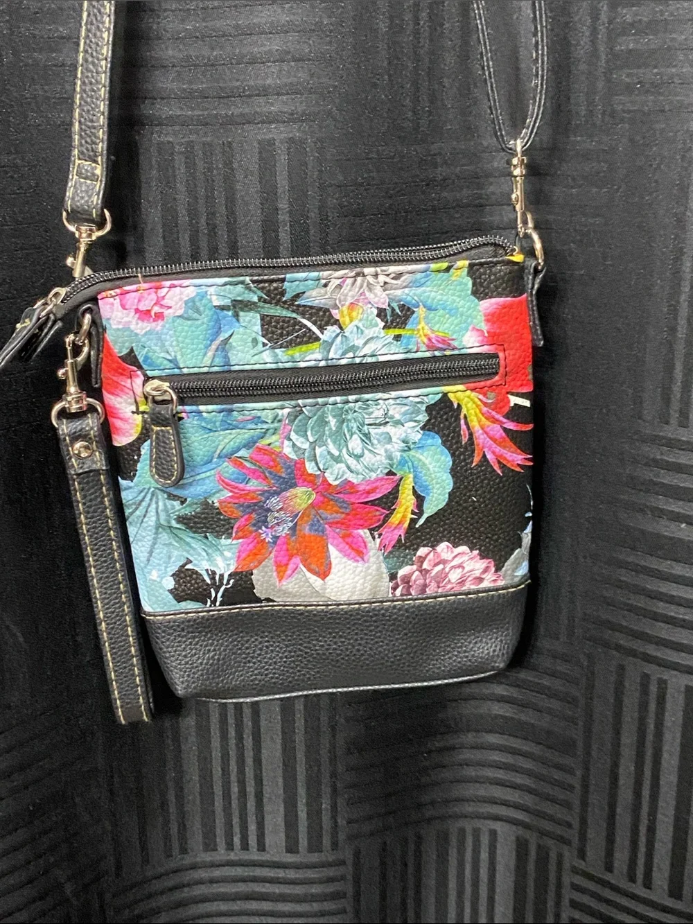 Stone Mountain Leather Floral Crossbody Wristlet black tropical